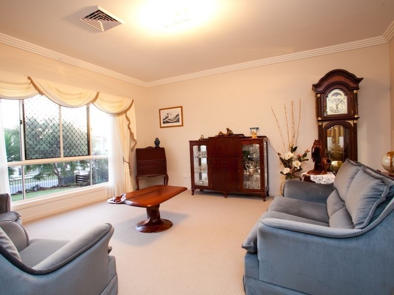 36 Willowleaf Close, Stretton QLD 4116