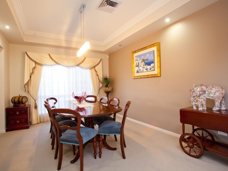 36 Willowleaf Close, Stretton QLD 4116