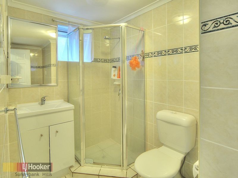 80 Granadilla Street, Macgregor QLD 4109