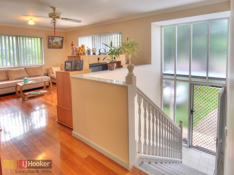 80 Granadilla Street, Macgregor QLD 4109