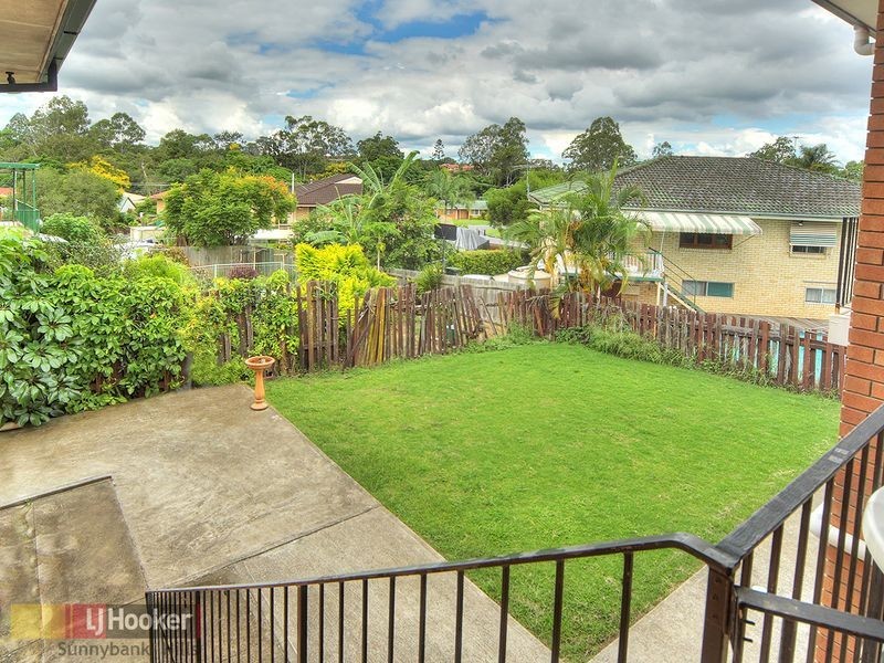 80 Granadilla Street, Macgregor QLD 4109