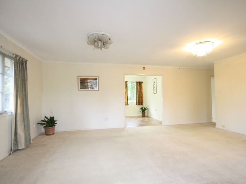 61 Granadilla Street, Macgregor QLD 4109