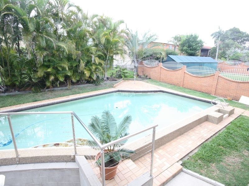 61 Granadilla Street, Macgregor QLD 4109