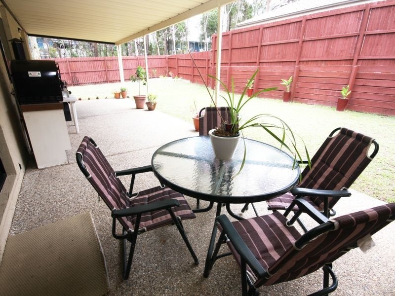 22 Woodlark Crescent, Parkinson QLD 4115