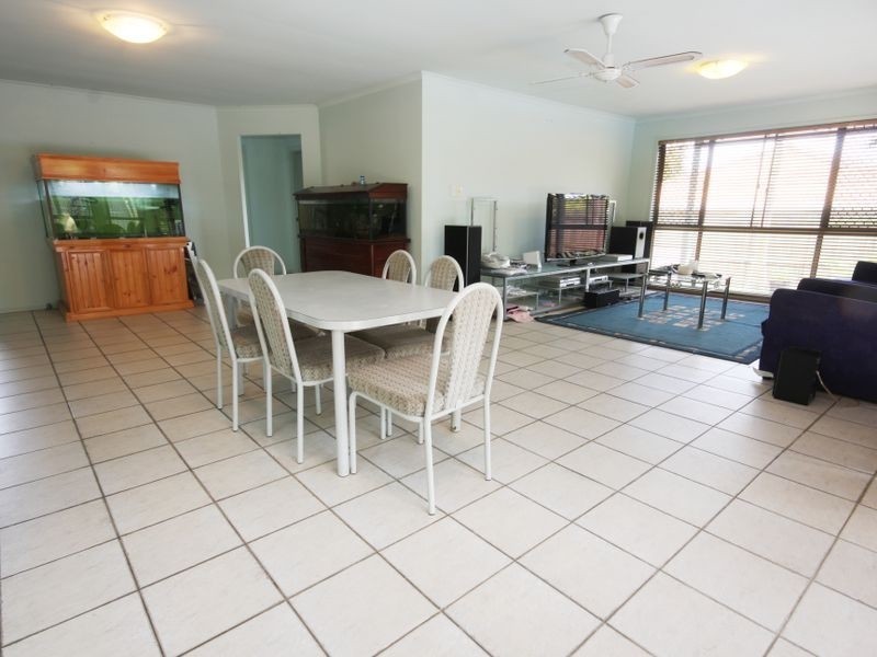 12 Carlisle Place, Parkinson QLD 4115