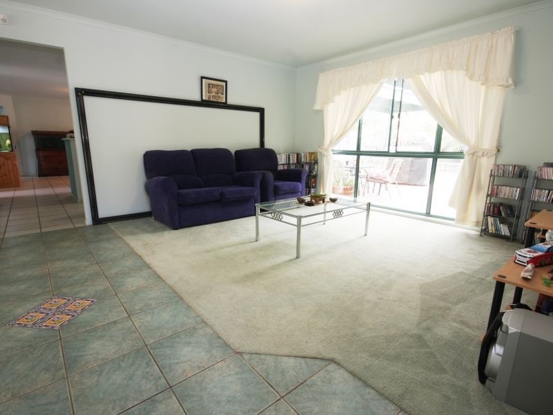 12 Carlisle Place, Parkinson QLD 4115