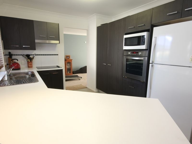 52 Kakadu Street, Parkinson QLD 4115