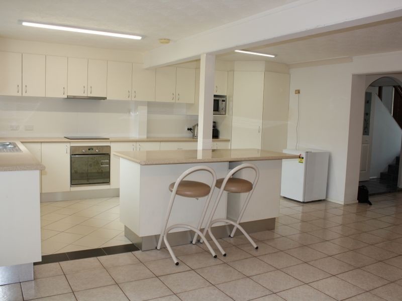 12 Angelina St, Macgregor QLD 4109