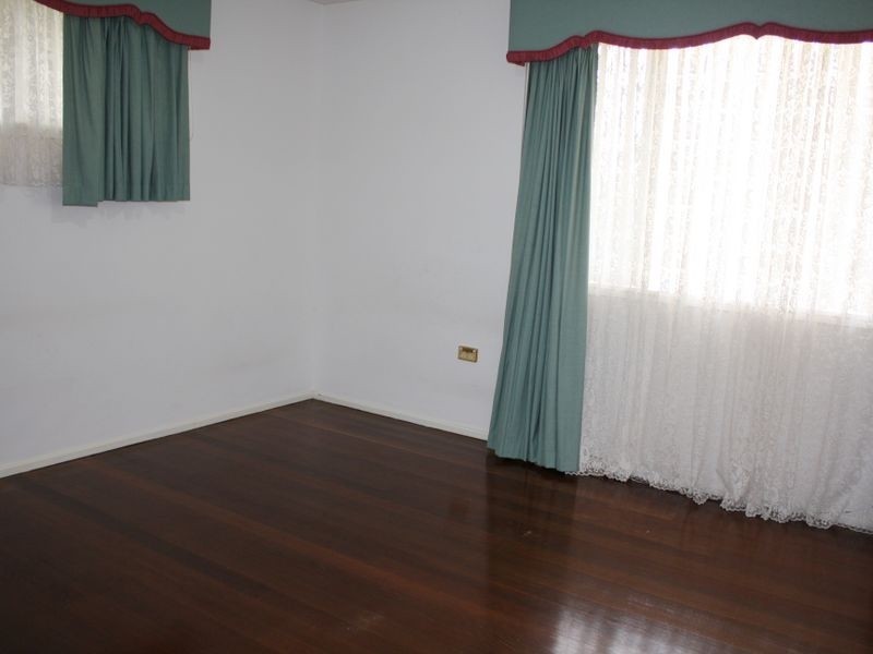 12 Angelina St, Macgregor QLD 4109