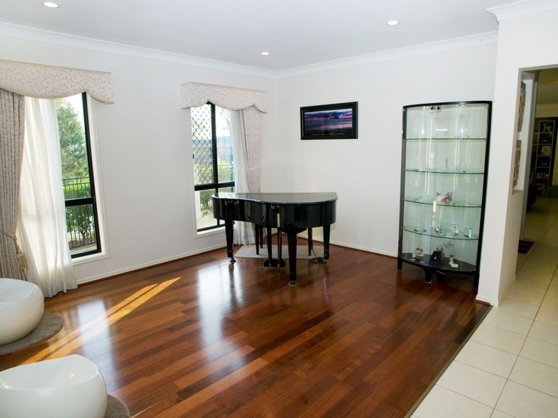 2 Lilydale Place, Calamvale QLD 4116