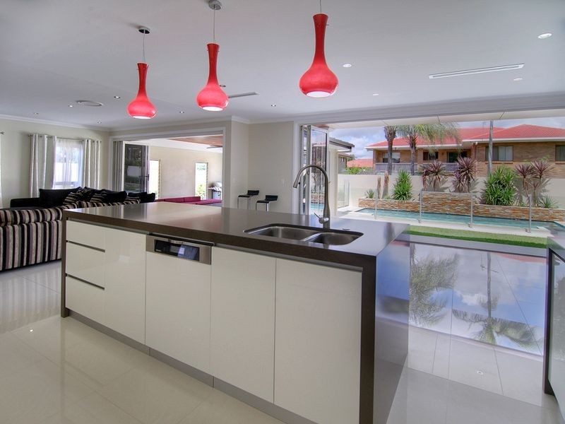 41 Parnassus St, Robertson QLD 4109