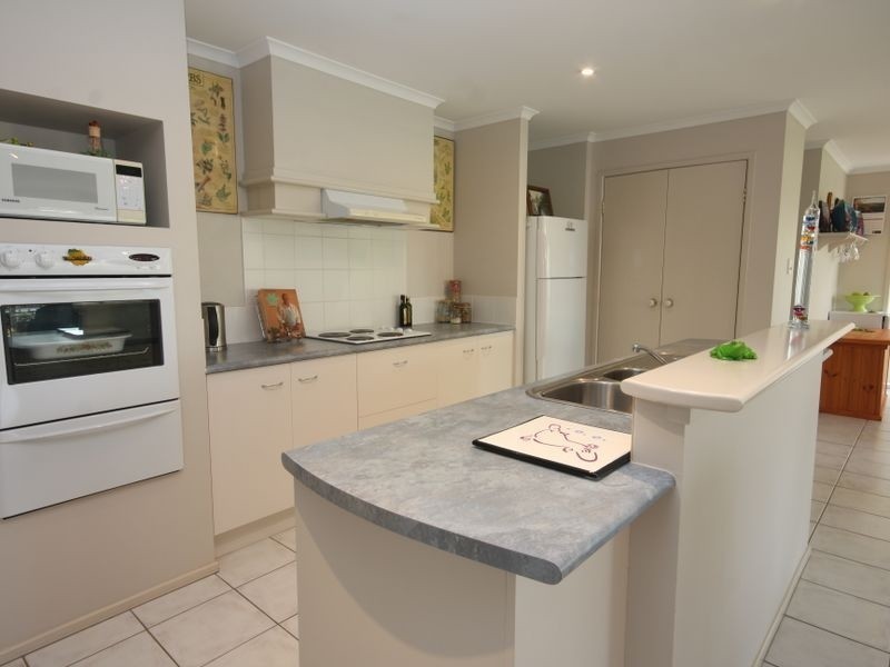 3 Warranilla Street, Parkinson QLD 4115