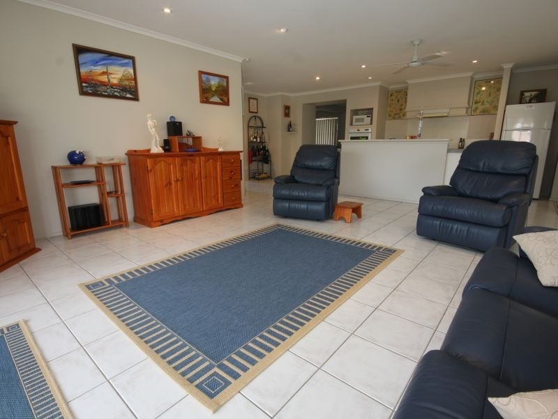 3 Warranilla Street, Parkinson QLD 4115