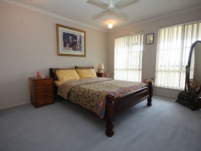 3 Warranilla Street, Parkinson QLD 4115