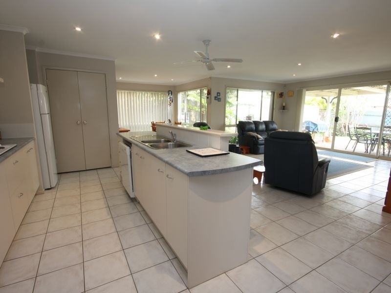 3 Warranilla Street, Parkinson QLD 4115