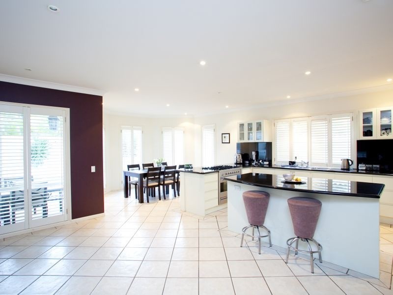 38 Billabong Pl, Parkinson QLD 4115