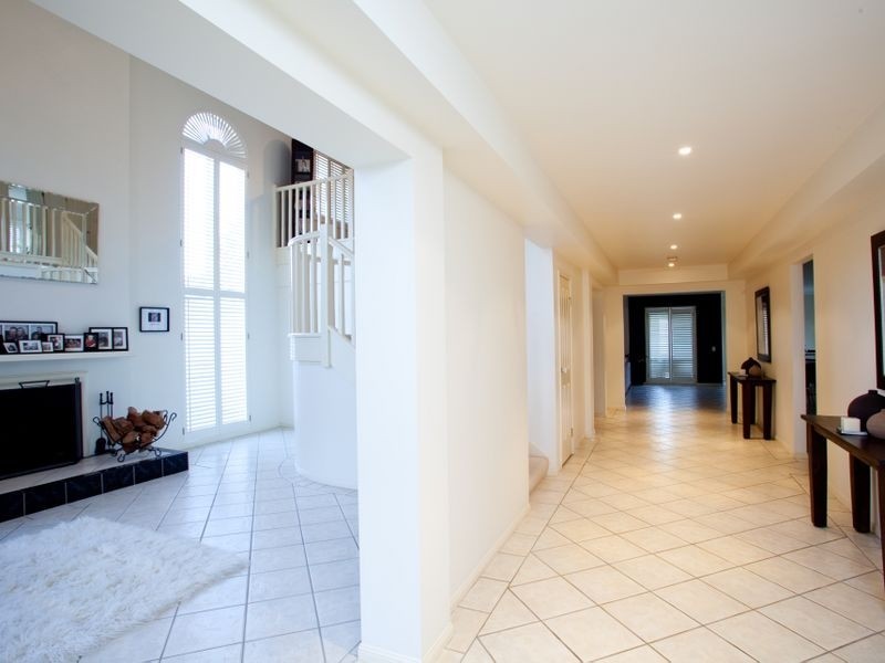 38 Billabong Pl, Parkinson QLD 4115