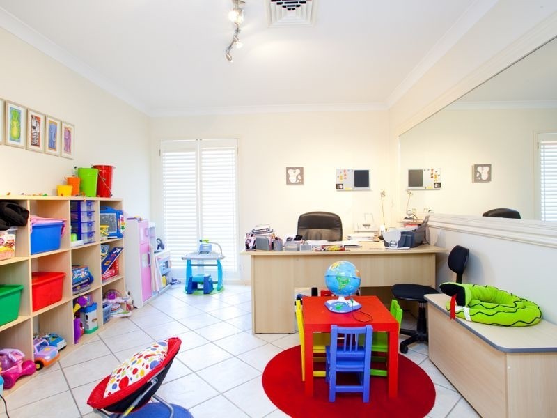 38 Billabong Pl, Parkinson QLD 4115