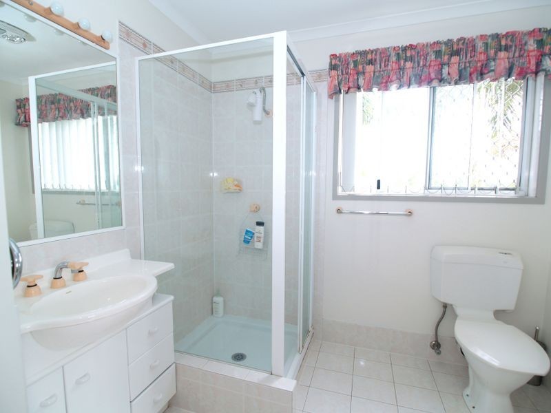 9 Chloe Cl, Eight Mile Plains QLD 4113