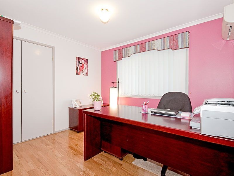 9 Chloe Cl, Eight Mile Plains QLD 4113