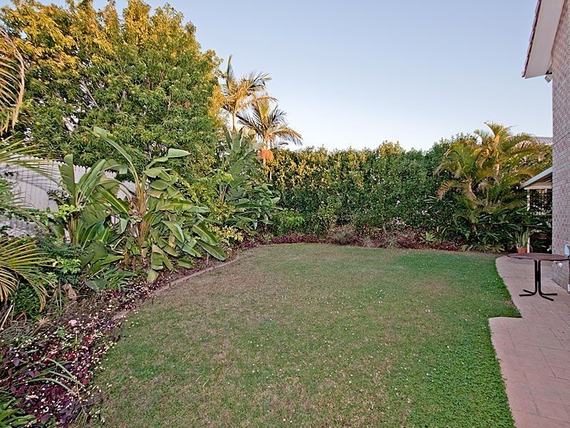 9 Chloe Cl, Eight Mile Plains QLD 4113