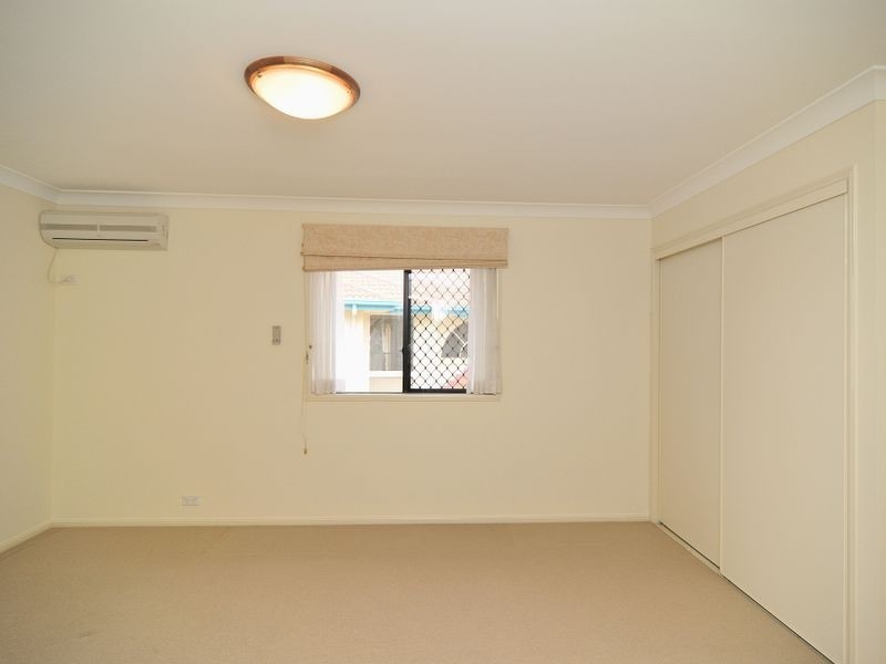 27 Parnassus Street, Robertson QLD 4109