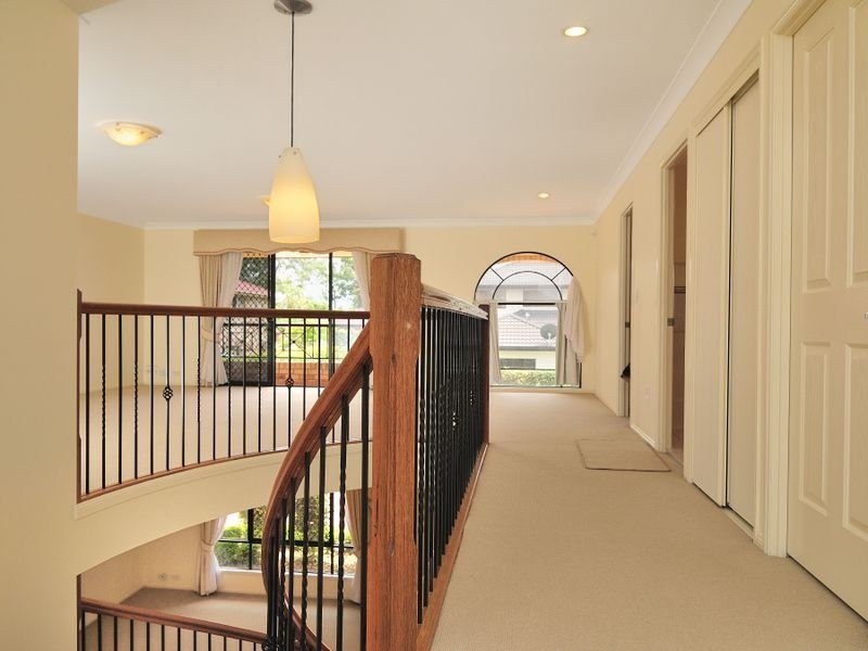 27 Parnassus Street, Robertson QLD 4109