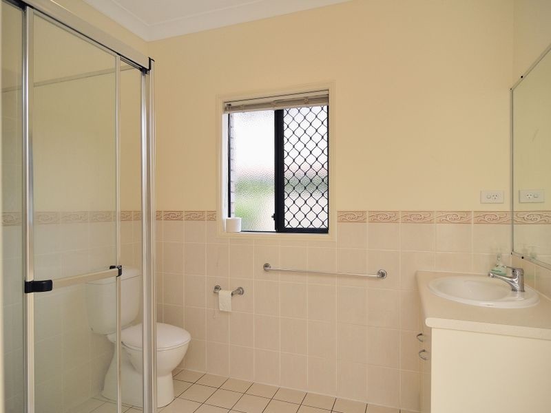 27 Parnassus Street, Robertson QLD 4109