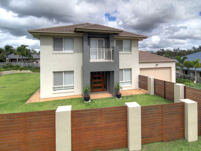 11 Ravensbourne Close, Parkinson QLD 4115