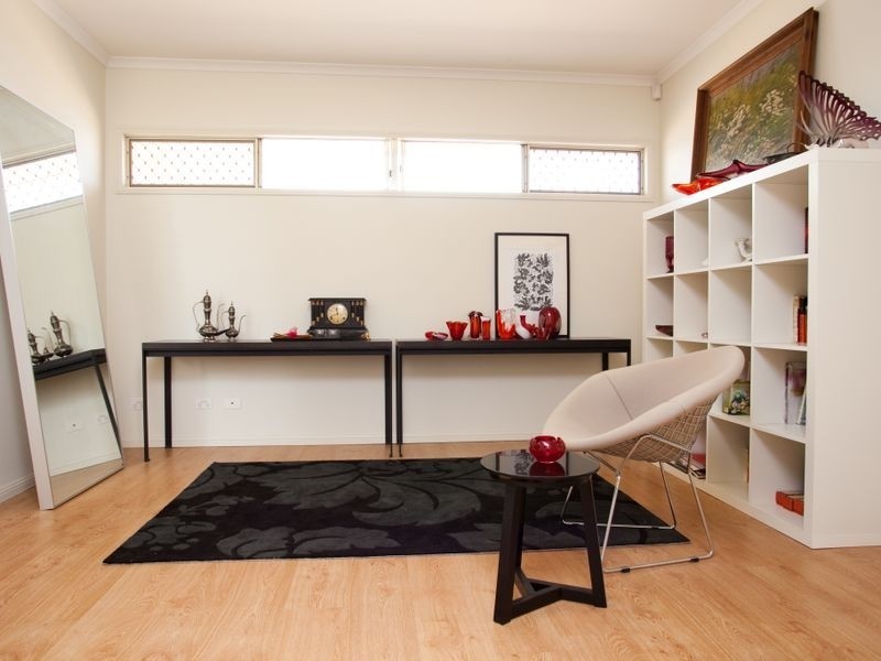 11 Ravensbourne Close, Parkinson QLD 4115