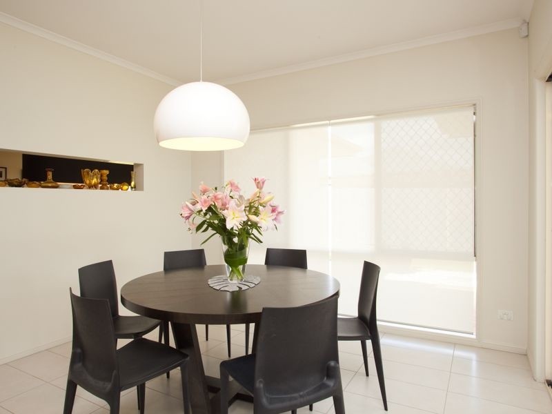 11 Ravensbourne Close, Parkinson QLD 4115