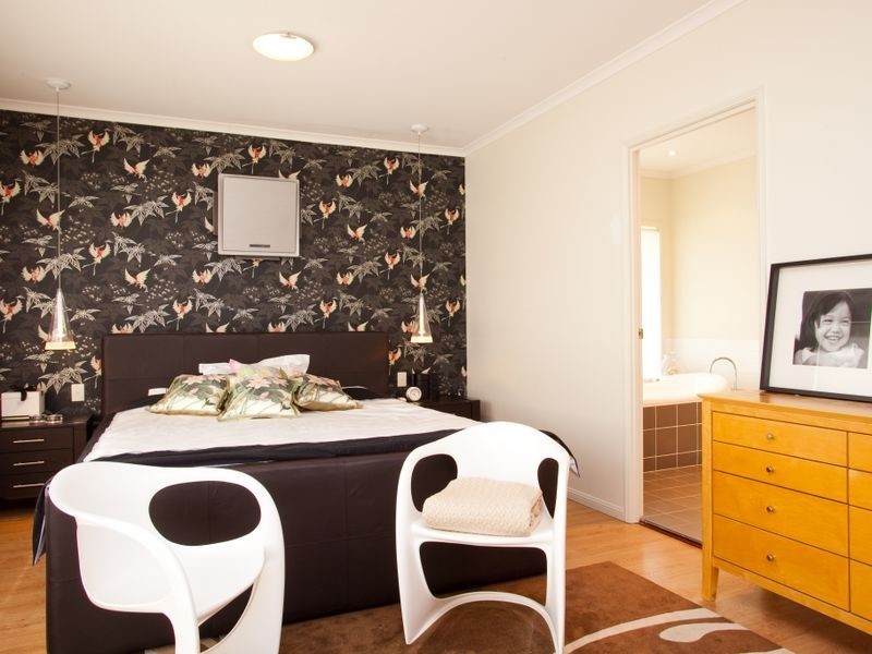 11 Ravensbourne Close, Parkinson QLD 4115