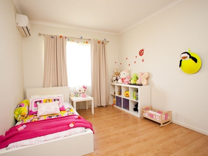 11 Ravensbourne Close, Parkinson QLD 4115