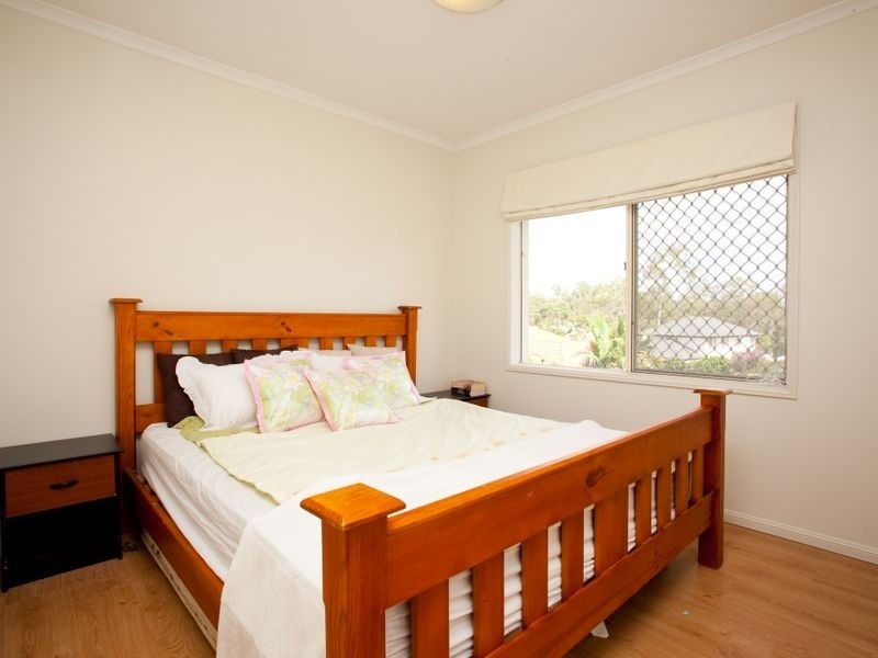 11 Ravensbourne Close, Parkinson QLD 4115