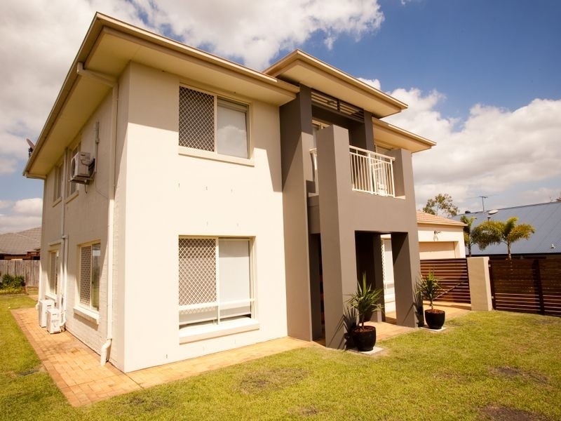 11 Ravensbourne Close, Parkinson QLD 4115