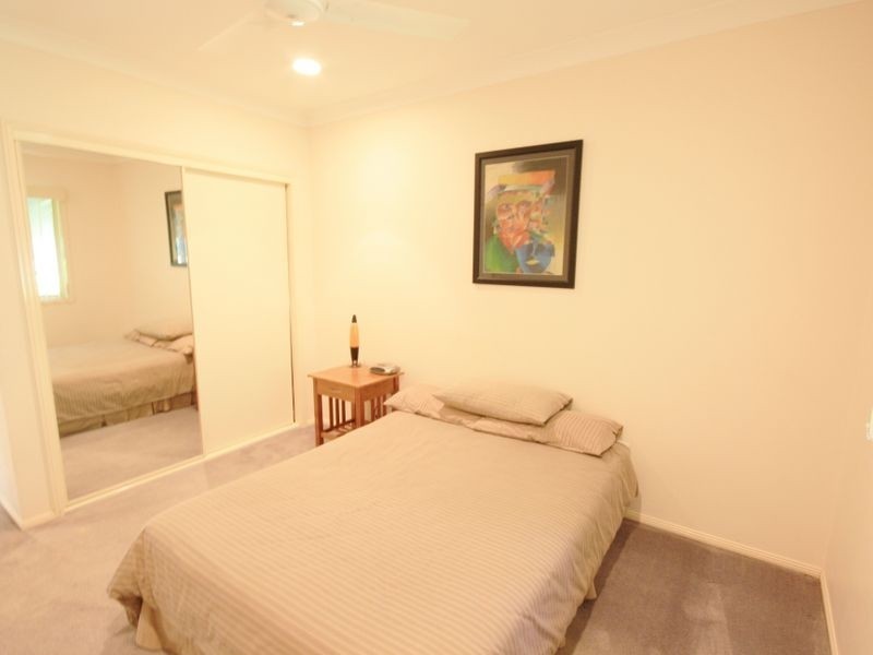 6 Cumberland Pl, Parkinson QLD 4115