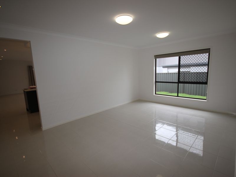 82 Valley Circuit, Kuraby QLD 4112