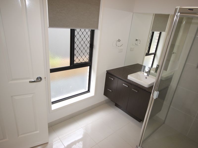 82 Valley Circuit, Kuraby QLD 4112