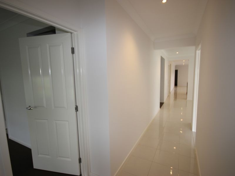 82 Valley Circuit, Kuraby QLD 4112