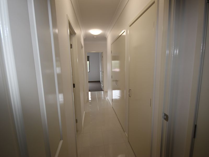 82 Valley Circuit, Kuraby QLD 4112