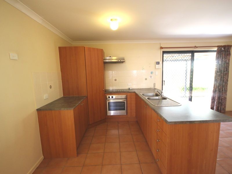 26 Robinson Crescent, Runcorn QLD 4113