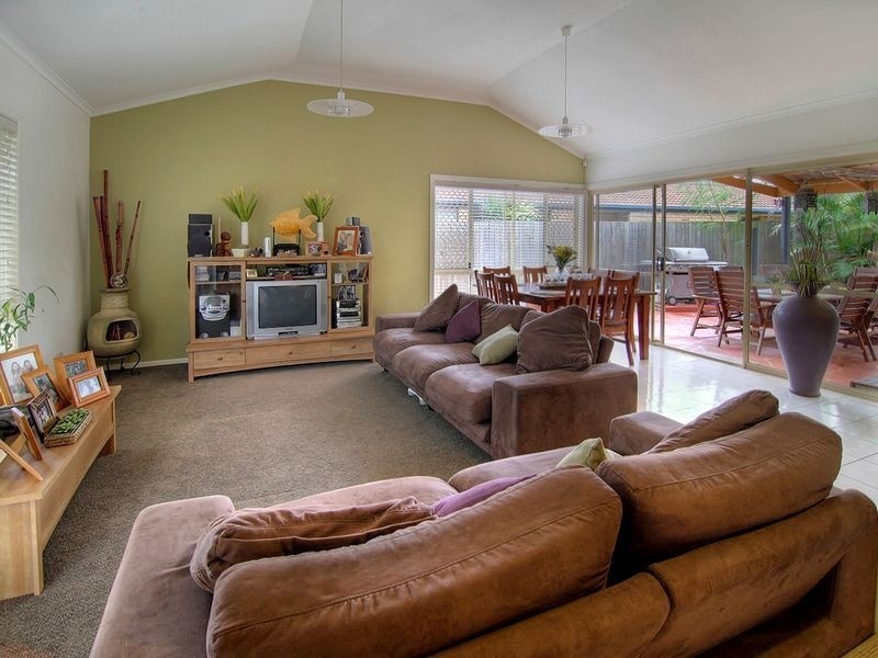 189 Warrigal Rd, Runcorn QLD 4113