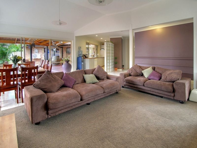 189 Warrigal Rd, Runcorn QLD 4113