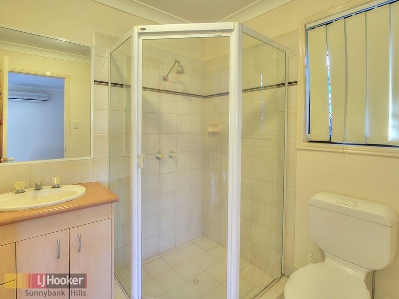 70 Honeysuckle Way, Calamvale QLD 4116