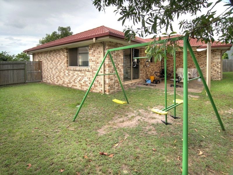11 Naracoorte Pl, Parkinson QLD 4115