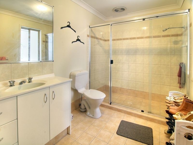11 Naracoorte Pl, Parkinson QLD 4115