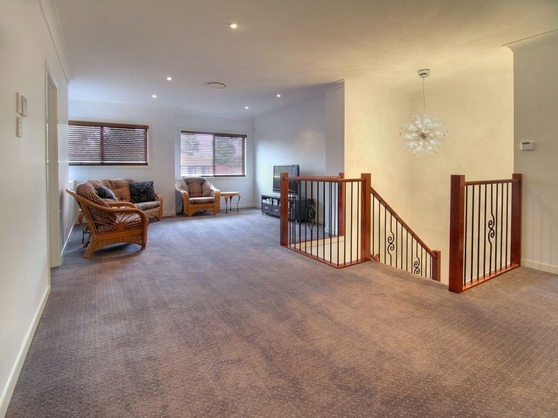 1 Ribbonwood Street, Sunnybank Hills QLD 4109