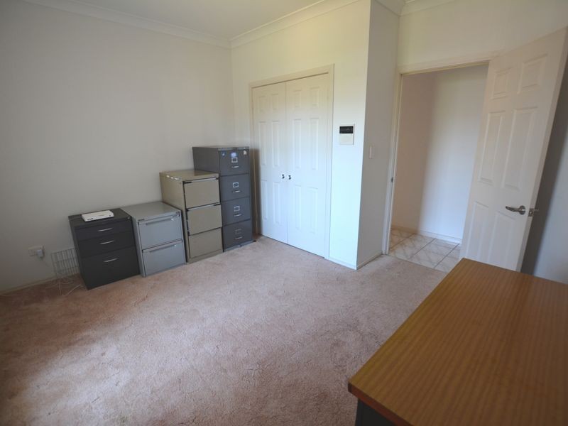 8 Lincoln Place, Stretton QLD 4116