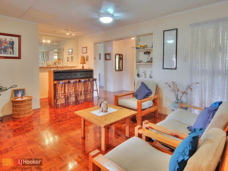 9 Strathairlie Square, Macgregor QLD 4109