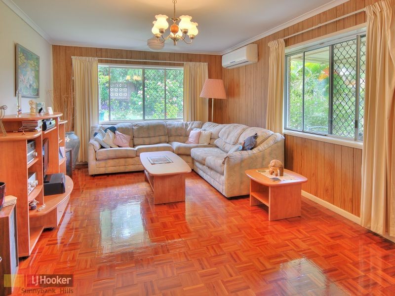 9 Strathairlie Square, Macgregor QLD 4109